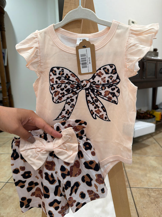 Bows & Cheetah Onesie Set
